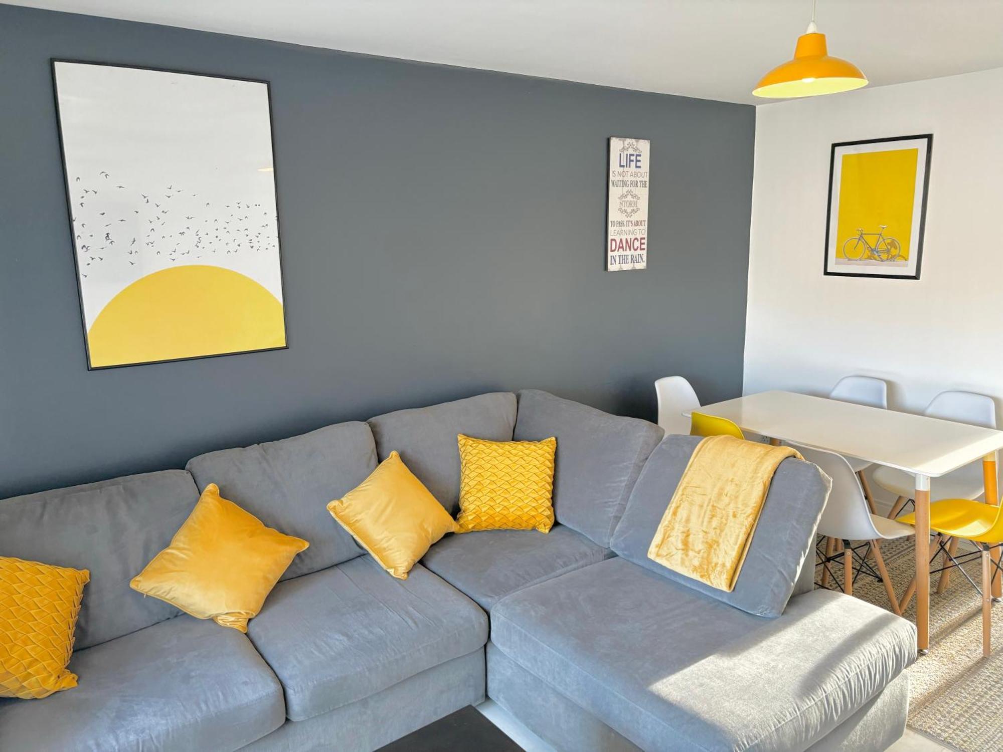 Ardenlee - Stylish 3 Bed Apt Close To City, Parking And Wifi เบลฟาสต์ ภายนอก รูปภาพ