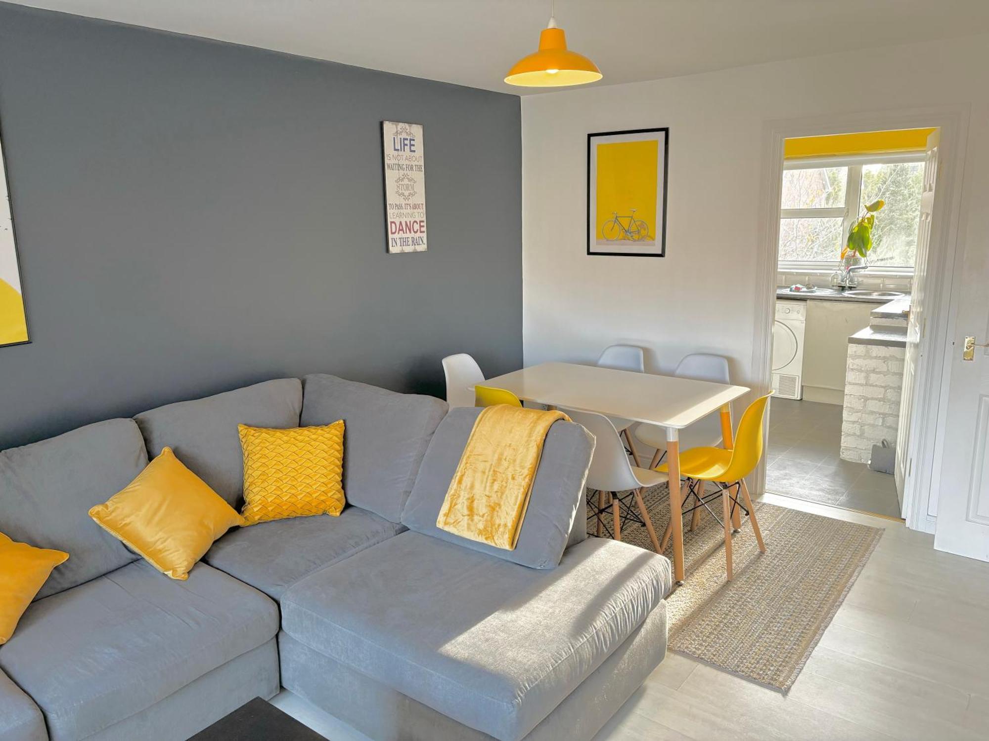 Ardenlee - Stylish 3 Bed Apt Close To City, Parking And Wifi เบลฟาสต์ ภายนอก รูปภาพ